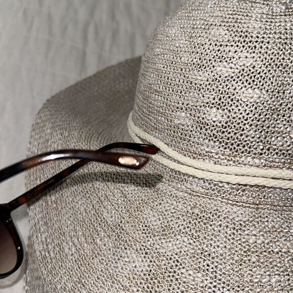 OSCAR x Oscar de la Renta 100% UV Marble Brown Gold Animal Print Sunglasses - Picture 6 of 13